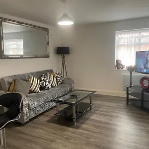  Apartment Zaibnb 3 United Kingdom