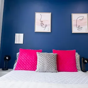  Apartment Reef9 - Modern Flat, 5 Mins From Beach, Centre And International Centre United Kingdom